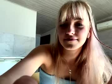 Minaempey Chaturbate stream image from July 12, 2026