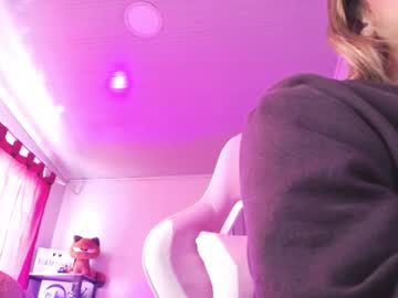 Isa_Farrah Chaturbate stream image from July 12, 2026
