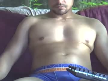 Noahcaliente Chaturbate stream image from July 12, 2026
