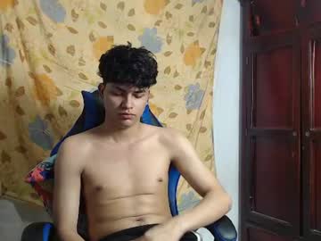 Alice_Julls Chaturbate stream image from July 12, 2026