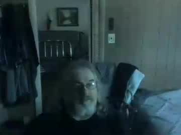Huggybear566 Chaturbate stream image from July 13, 2026