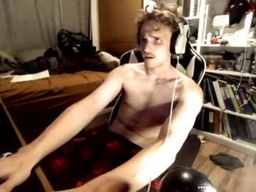 Littleswitchb Chaturbate stream image from July 14, 2026