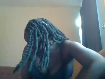 Dollyvee Chaturbate stream image from July 14, 2026