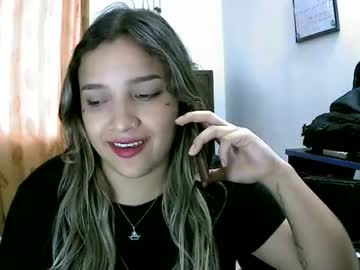 Izzy_32 Chaturbate stream image from July 15, 2026