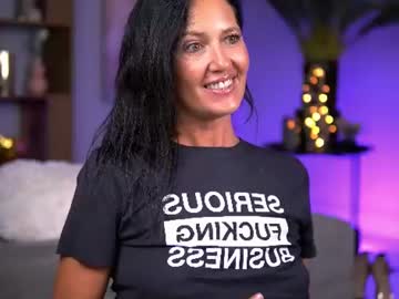 Skylerlune Chaturbate stream image from July 15, 2026