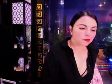 Alma_Pearl Chaturbate stream image from July 15, 2026