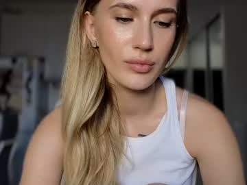 Luna_Mp4 Chaturbate stream image from July 15, 2026