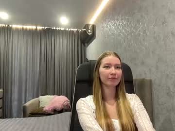 Joellys_S Chaturbate stream image from July 15, 2026