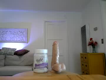 Hippiezen Chaturbate stream image from July 15, 2026