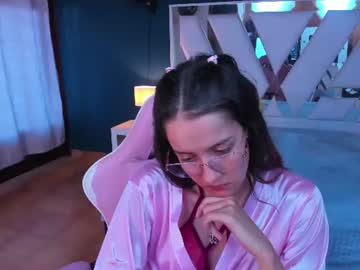 Linda4petite Chaturbate stream image from July 15, 2026