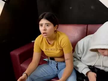 Emilyblosom_Y_Miarose Chaturbate stream image from July 15, 2026