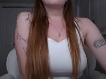 Hotwifelili Chaturbate stream image from July 16, 2026