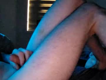 Oliver4h5 Chaturbate stream image from July 16, 2026