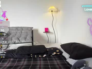 Bellalovesherfellas Chaturbate stream image from July 16, 2026