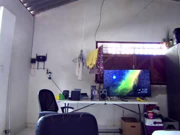 Ayravixen Chaturbate stream image from July 16, 2026