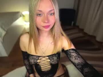 Delanona Chaturbate stream image from July 17, 2026