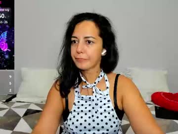 Lindainsatiable Chaturbate stream image from July 17, 2026