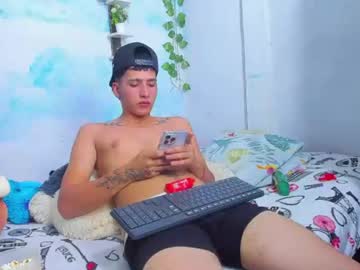 Aaron_Mercury Chaturbate stream image from July 17, 2026