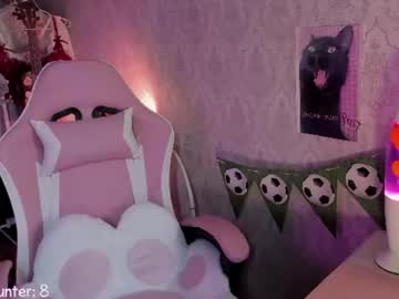 Rileynymph Chaturbate stream image from July 17, 2026