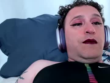 Femfly Chaturbate stream image from July 17, 2026