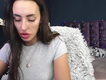 Jeniferstone Chaturbate stream image from July 17, 2026