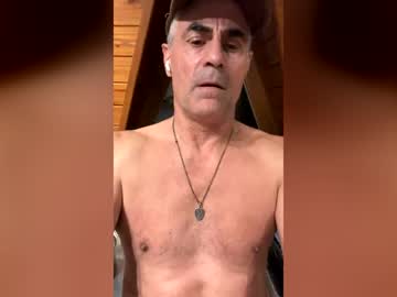 Watchinggold Chaturbate stream image from July 17, 2026