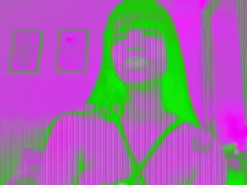 Ema_Bloom Chaturbate stream image from July 17, 2026