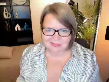 Shannonshine Chaturbate stream image from July 17, 2026