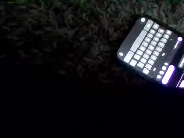 Bluivey Chaturbate stream image from July 17, 2026