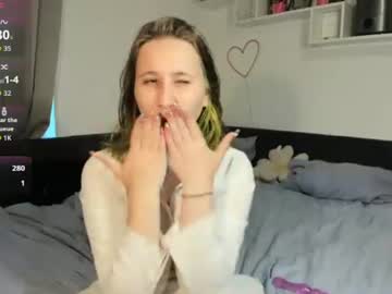 Christyw3b Chaturbate stream image from July 17, 2026