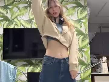 Jacalynlatterell Chaturbate stream image from July 17, 2026