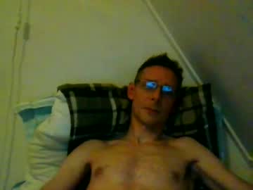 Rororober Chaturbate stream image from July 17, 2026