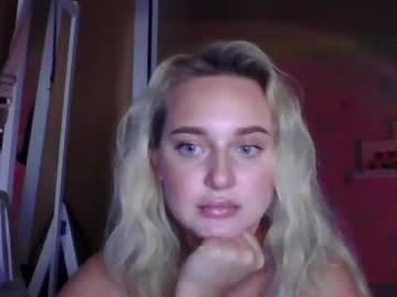Aylinn9999 Chaturbate stream image from July 17, 2026