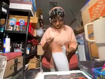 Wynterheat Chaturbate stream image from July 17, 2026