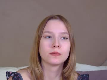 Lililinn Chaturbate stream image from July 18, 2026