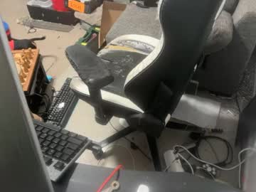 Bisexqldniteowl Chaturbate stream image from July 18, 2026