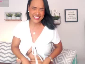 Regina1819 Chaturbate stream image from July 19, 2026