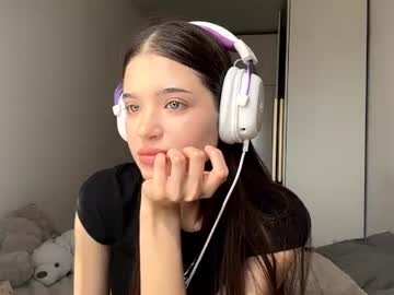 Hannabuziak Chaturbate stream image from July 19, 2026