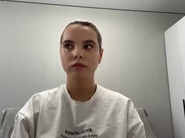 Sandeehelmcamp Chaturbate stream image from July 19, 2026