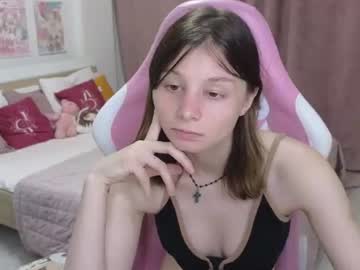 Ellinblare Chaturbate stream image from July 19, 2026