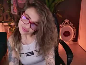Sirendeville Chaturbate stream image from July 19, 2026