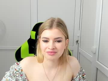 Avelinerose Chaturbate stream image from July 21, 2026
