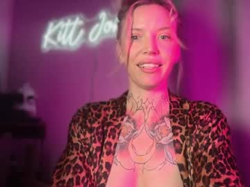 Kittjones33 Chaturbate stream image from July 21, 2026