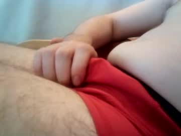 Flow2105 Chaturbate stream image from July 21, 2026