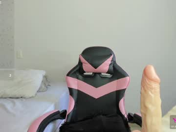 Kmipearl Chaturbate stream image from July 21, 2026