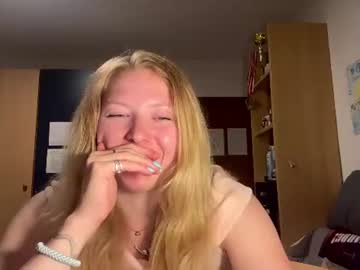 Cinderfuzz Chaturbate stream image from July 22, 2026